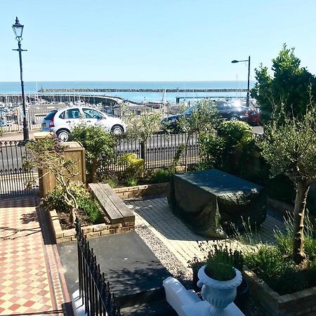 Marina Retreat - Stunning 4 Bedroom, 3 Bathroom House With Harbour Views! Ramsgate Dış mekan fotoğraf