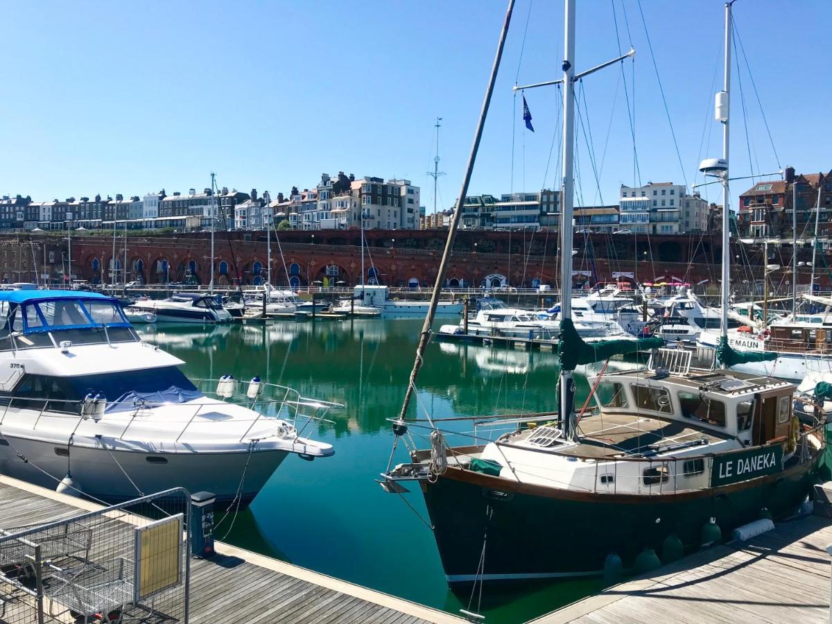Marina Retreat - Stunning 4 Bedroom, 3 Bathroom House With Harbour Views! Ramsgate Dış mekan fotoğraf